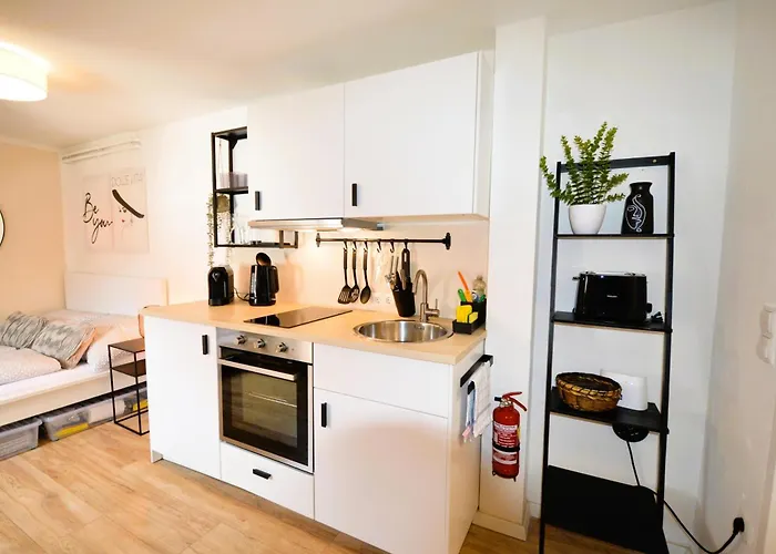 Apartment My Cozy Place - 5 Min Downtown | 18